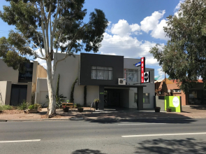 Hello Adelaide Motel and Apartments