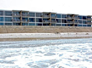 Island House Condominiums