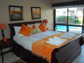 de Charmoy Riverside