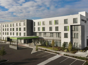 Courtyard by Marriott Portland East