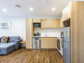 Stunning Ellerslie Apartment + Private Balcony!