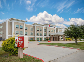 Best Western Plus Bay City Inn & Suites