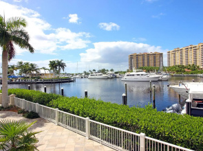 Waterfront Villa Ocean Drive ID1431