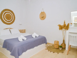 Avgerinos Deluxe Rooms