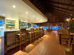 Crystal Bay Yacht Club