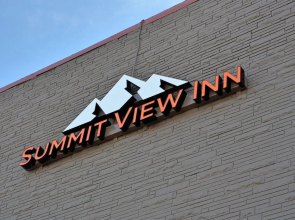 Summit View Inn