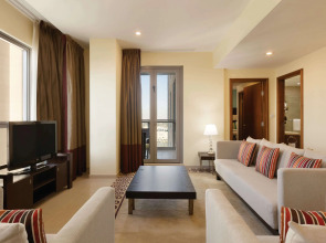 Отель Ramada by Wyndham Downtown Dubai