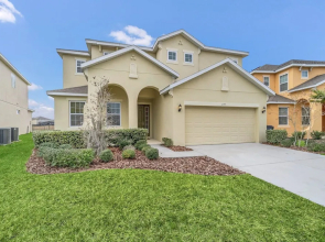 Golf Hideaway With Lake View! Modern Decor and Game Room With Multiple Options! #5pr2197