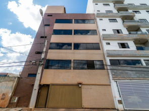 Ap 2 Qts com suíte  Garagem e Elevador