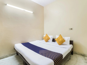 SPOT ON 76979 Chandu Inn