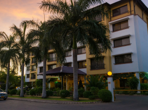 Sea Cliff Court