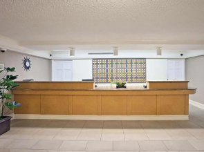 Norwood Inn & Suites Merrillville