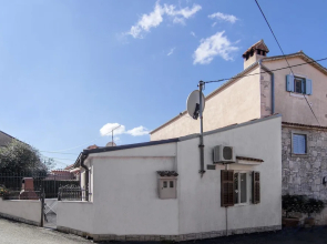 Apartment House Cukon 252