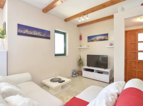 Stunning Home in Podstrana With Wifi and 3 Bedrooms