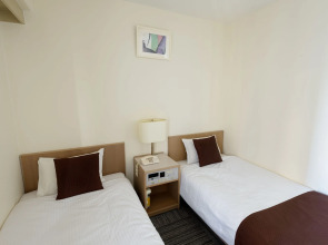 Shin Osaka Sunny Stone Hotel