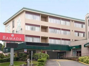 Ramada Hotel & Suites Metrotown
