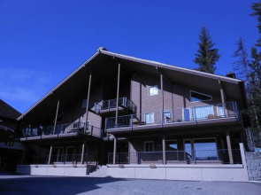 Anapurna 3 - 4 Br Condo