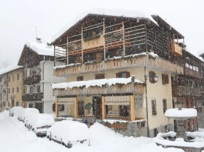 Albergo Centrale Forni