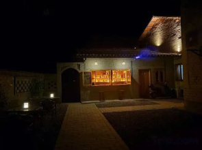Lezhi Inn