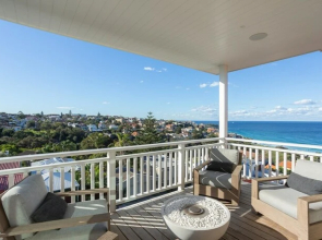Bronte Pacific Views by Onefinestay