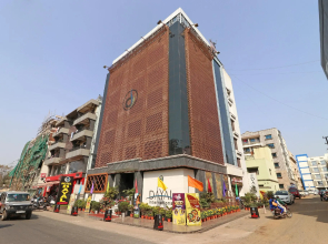Capital O 3194 Hotel Dayal International