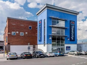 Travelodge Tamworth Central
