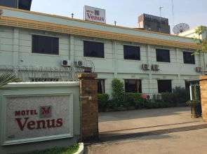 Motel Venus