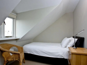 Bay House, Brixham