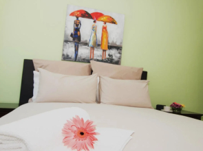 Summer Garden Guest House (Urban Jungle)