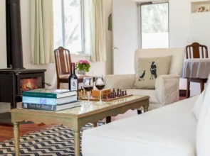 Gartelmann Studio @ Gartelmanns Wines walk to The Deck Cafe + Wine tasting