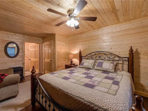 Emilys Hideaway - Four Bedroom Cabin