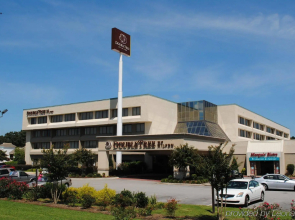 Doubletree by Hilton Hotel Fayetteville