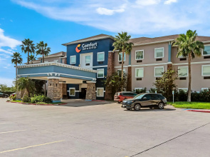 Comfort Inn & Suites Donna near I-2