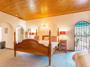 Bay Tree Guest House