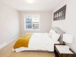 Modern and Comfortable Townhouse in South Winnipeg