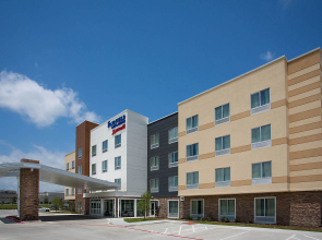 Fairfield Inn & Suites Dallas West/i-30