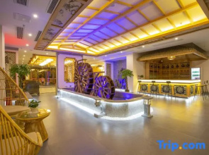 Mengtu Hotel, No.1 West Street, Zhangjiajie (Tianmenshan Cableway Branch)
