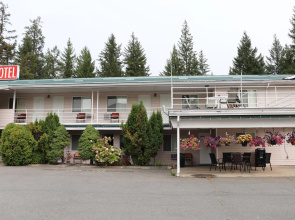 Clearwater Country Inn & RV Park