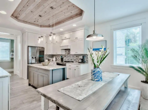Newly decorated 30A Beach House! 5 Bedrooms-4 Bath - 4 Bikes - Family Friendly!