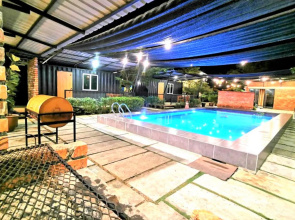 Petak Padin Cottage by The Pool