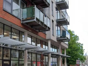 2bed Apt - City Centre With Balcony - Sleeps 6