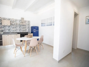IzzHome Carratois Apartment