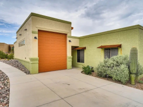Mtn-View Tucson Casita Near Hospital!