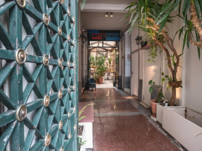 Polytimon, an Athenian neoclassical apartment