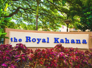 Royal Kahana 315 by RedAwning