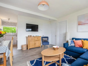 328 Norton Park, Dartmouth