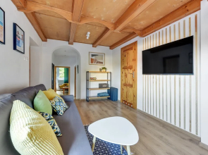Stone Stream by 3City Rentals