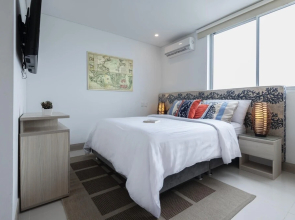 3BR Chic Oceanfront Apartment With Amazing City and Ocean Views