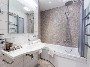 Отель Eurostars Metropole