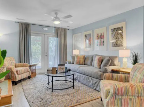 Ion by Avantstay Walk to Beach, Dining, Shopping Central Location Deck